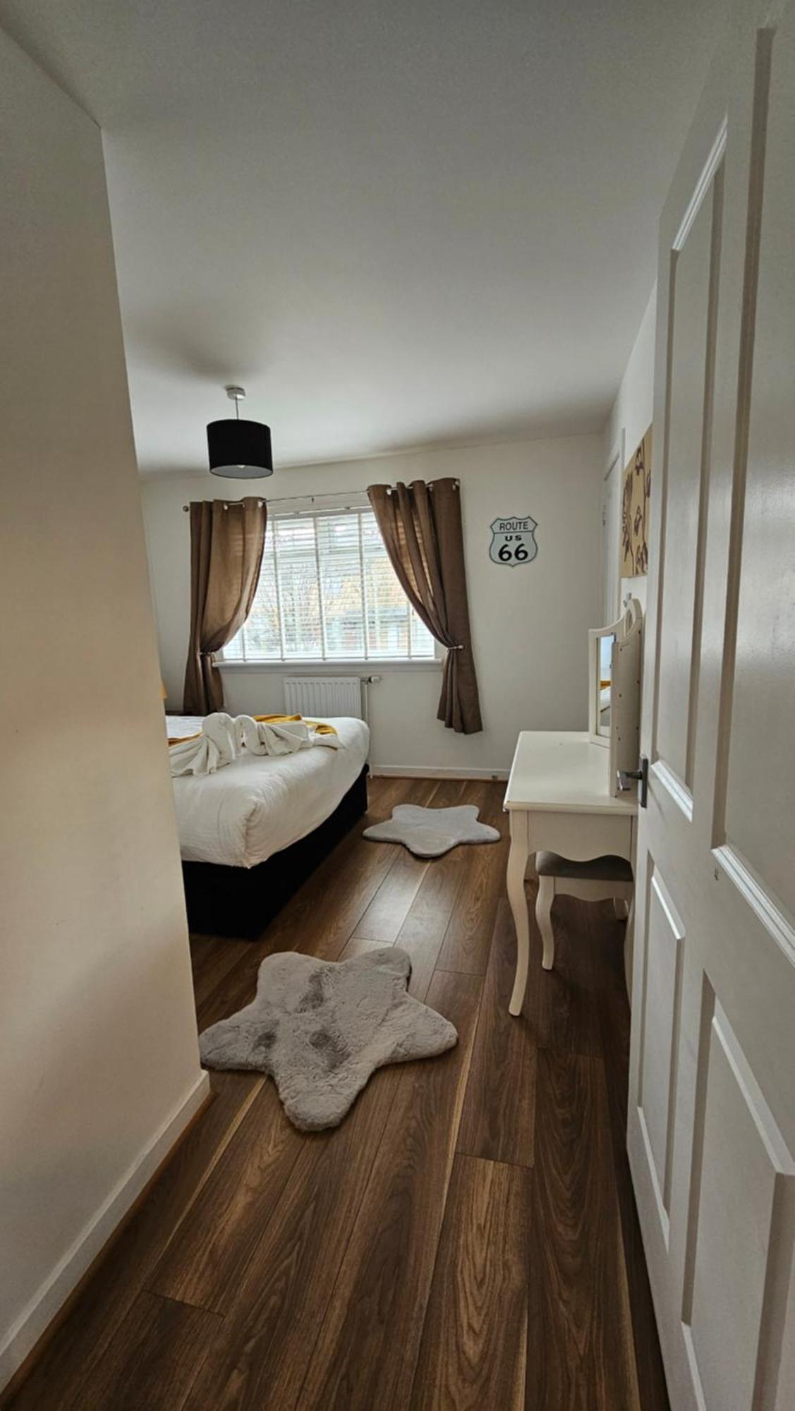 Silverburn New House With Free Parking And Nice Garden Glasgow Exterior photo